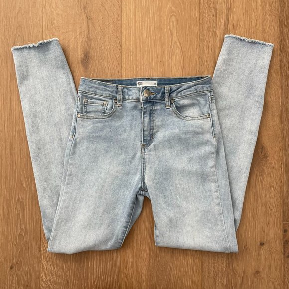 RSQ Jeans Girls 12 Tilly’s Blue Super High Rise Jeggings Denim Light Wash - Picture 4 of 16